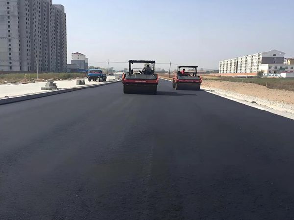 临平复合式沥青路面