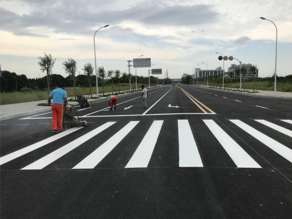 临平夜间道路划线施工噪音太大扰民怎么办，这事儿到底该怎么破？