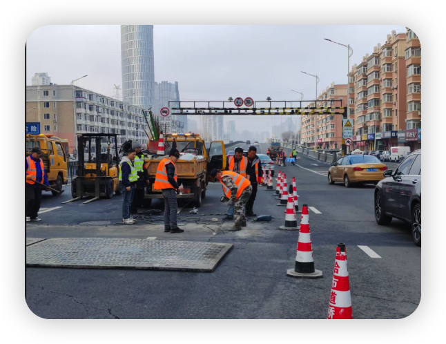 临平道路维修施工队：城市建设的守护者